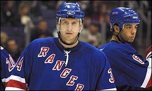 Bryan Berard (left)