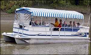 Queen's river taxi