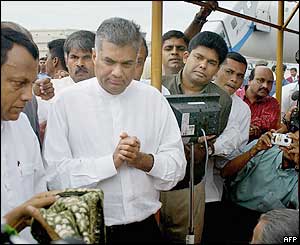 Ranil Wickramasinghe at Colombo airport