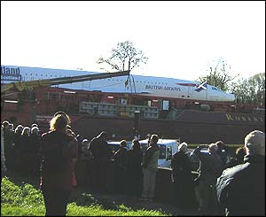 Concorde loaded on to barge