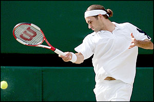 Federer hits back