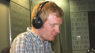 Quizmaster Rob Crossan (click to view full-size image on Flickr)