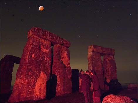 Total Lunar Eclipse - Philip Perkins