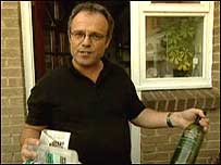 Mike Parr recycling rubbish