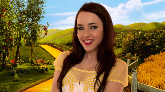Stephanie Davis: Over The Rainbow Dorothy