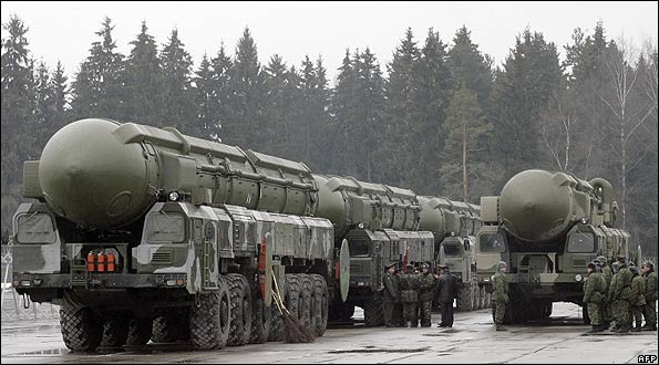 Russian Topol long-range missiles at Yushkovo, 50km from Moscow,18 Mar 08