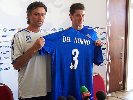 Jose Mourinho with Asier del Horno 