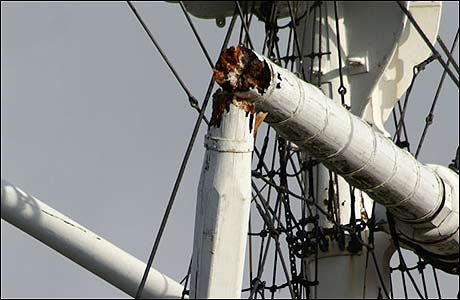 HMS Ganges mast showing damage 