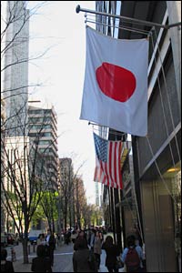 Japan_and_US_flags