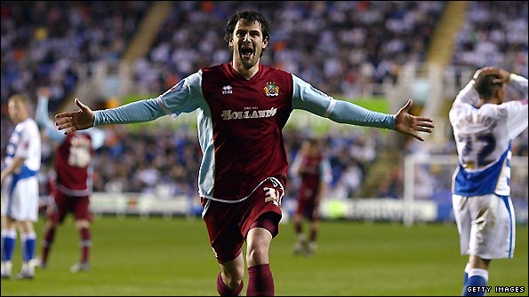 Steven Thompson celebrates his spectacular goal for Burnley at Reading