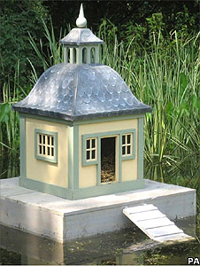 duck house