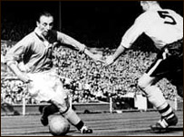 Sir Stan takes on his opponent