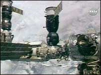 Acoplagem da Soyuz com a EEI