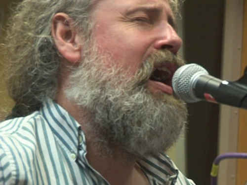 Martin Hedley singing