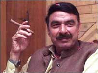 کابینہ کے اجلاس کے بعد صدر جنرل مشرف نے بھی ایک اجلاس کی صدارت کی