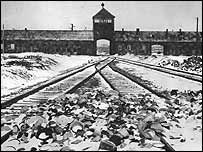 Auschwitz toplama kampı