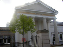 a spot of New Walk Museum