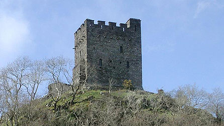 Castell Dolwyddelan © www.castlewales.com
