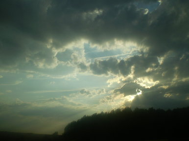 Sun shining down from the sky