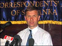 Solheim addressing journalists (photo Elmo Fernando)