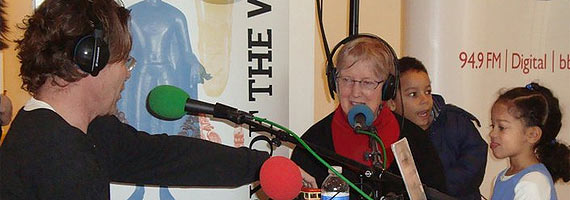 Robert Elms broadcasting at the Horniman Museum