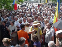 Ziariştii protestatari de la Teleradio-Moldova cer Consiliului Europei să condamne "reinstaurarea statului poliţienesc". 