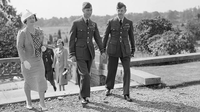 Hugh Dowding (right) with King George VI and Queen Elizabeth at Bentley Priory, the Headquarters of Fighter Command, in September 1940.
