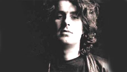 Llun o David R Edwards oddi ar glawr y llyfr