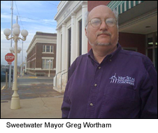 gregworthammayorofsweetwatercaption.jpg