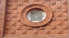 Brics coch Rhiwabon