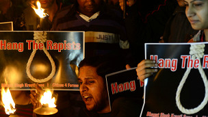 احتجاجات على اغتصاب فتاة في نيودلهي