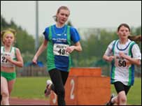 young people running 