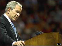 O presidente dos Estados Unidos, George W. Bush, durante evento na universidade Virginia Tech
