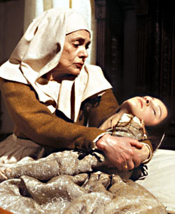 Juliet's body held by her old nurse
