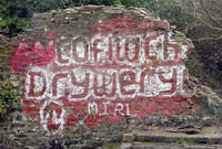 Arwydd Cofiwch Dryweryn ger Llanrhystud