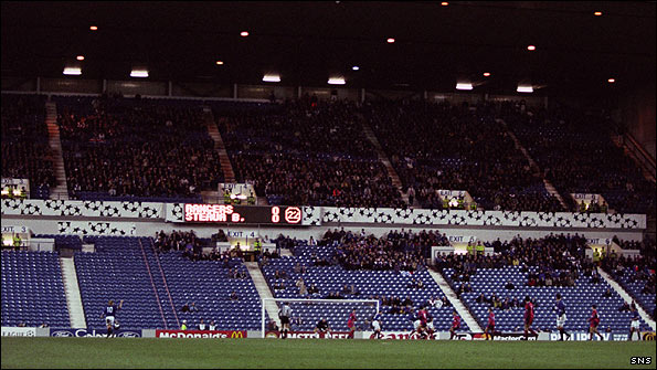 ibroxemptyseats595.jpg