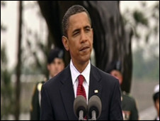 بارک اوبا ما در نمایی از فیلم "اوبامای امریکایی