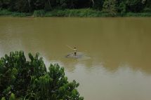 Guy Dredging sand