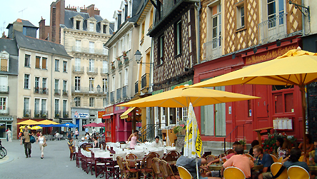 Place des Lices, Rennes, Bretagne. Photo by Delphine Désard