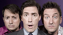 Presenter Rob Bryden (centre) with team captains David Mitchell (left) and Lee Mack