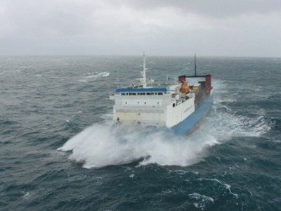 Muirneag in rough seas (courtesy www.shipsofcalmac.co.uk, Chris Murray)
