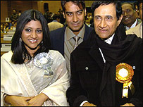 कोंकणा सेन, अजय देवगन और देवानंद