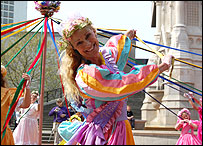 Maypole dancers