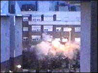Suspeitos encurralados explodem o apartamento onde se encontravam