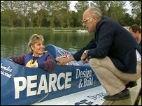 Power Boating at the Cotswold Water Park
