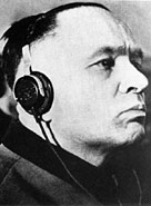 Hoss on trial on trial for war crimes