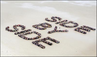 ابراز همبستگی با قربانيان کاترينا