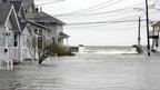  thủy triều đã dâng cao ở Connecticut làm ngập toàn bộ vùng ven bờ biển Milford, Connecticut.