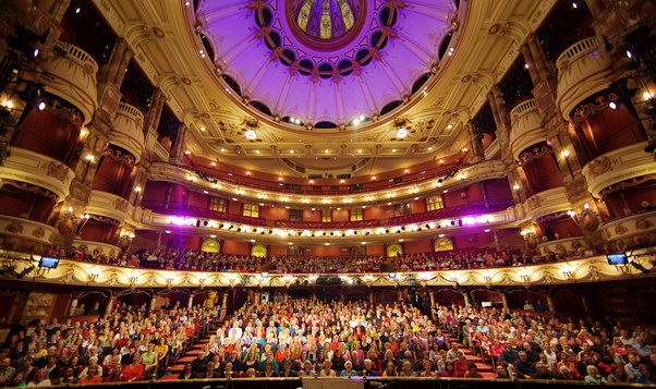 Sing Hallelujah audience participants at London's Coliseum Sing Hallelujah audience participants at London's Coliseum