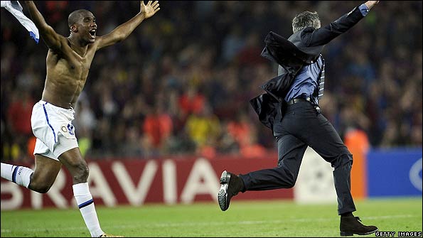Samuel Eto'o and Jose Mourinho celebrate Inter's win